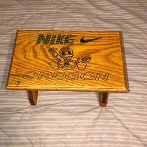 Nike Oregon stool